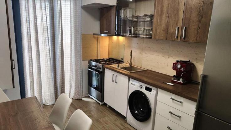 Apartament 3 camere, zona Albert