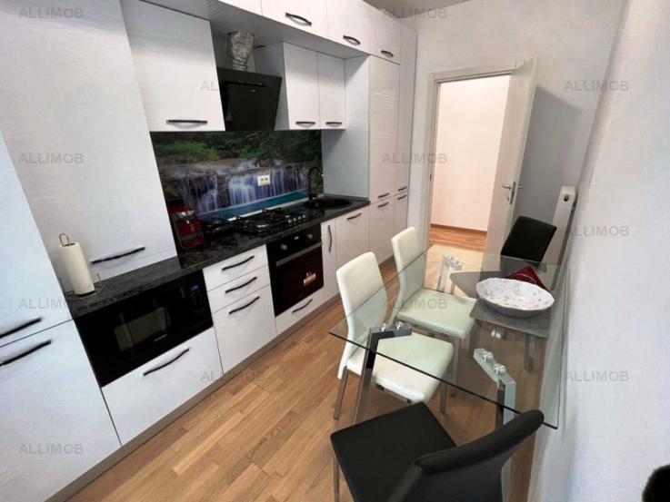 Apartament 3 camere zona Albert, complex Mrs Smart