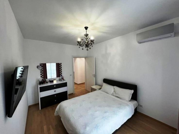 Apartament 3 camere zona Albert, complex Mrs Smart