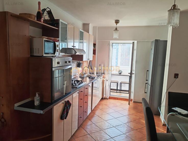 Apartament 2 camere zona Piata Mihai Viteazul