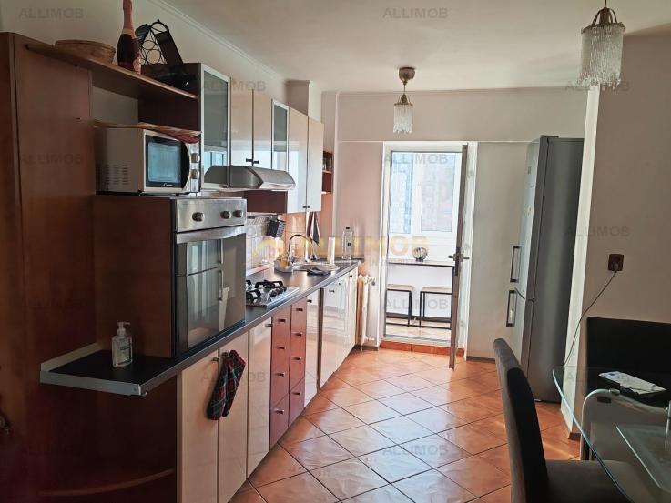 Apartament 2 camere zona Piata Mihai Viteazul