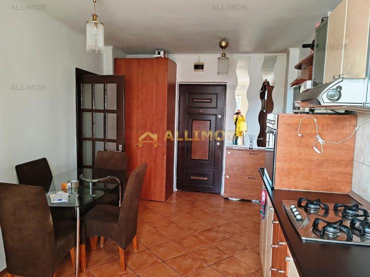 Apartament 2 camere zona Piata Mihai Viteazul