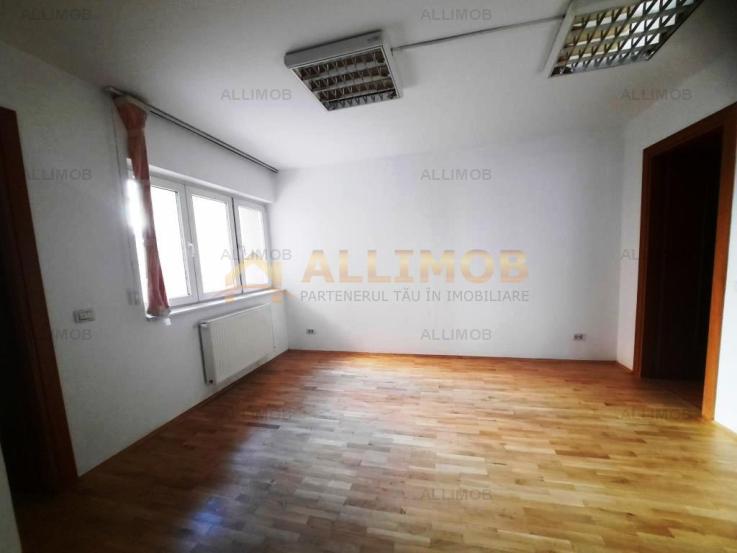 Apartament 4 camere, zona Obor