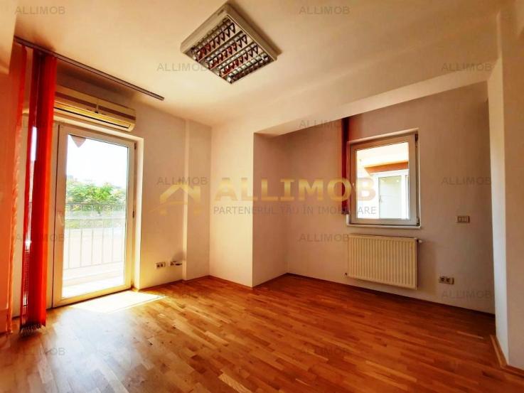 Apartament 4 camere, zona Obor