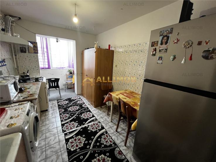 COMISON 0% Apartament 3 camere decomandat in Ploiesti, zona Vest.