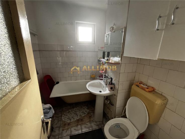 COMISON 0% Apartament 3 camere decomandat in Ploiesti, zona Vest.