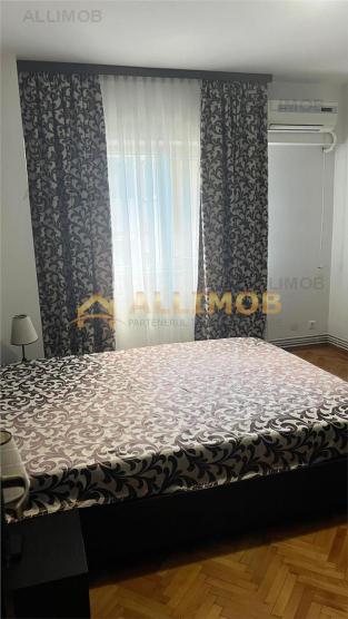 Apartament 2 camere zona Piata Mihai Viteazul