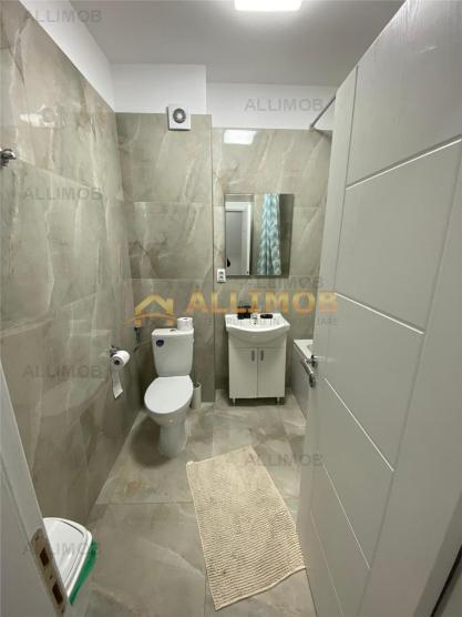 Apartament 3 camere bloc nou