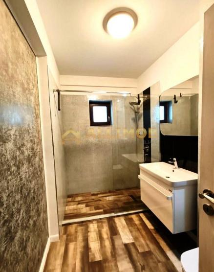 Apartament 2 camere zona Sisesti