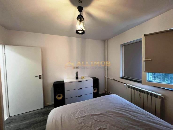 Apartament 2 camere, zona Cameliei