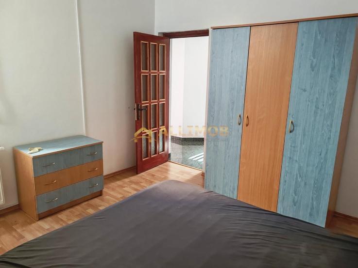 Apartament 3 camere  in Ploiesti, zona centrala