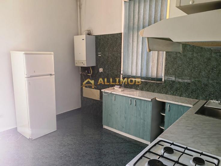 Apartament 3 camere  in Ploiesti, zona centrala