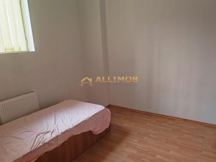 Apartament 3 camere  in Ploiesti, zona centrala