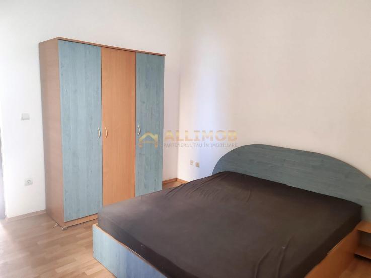 Apartament 3 camere  in Ploiesti, zona centrala