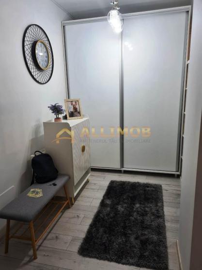 Apartament 2 camere, zona 9 Mai