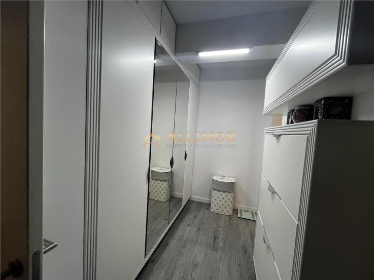 Apartament 3 camere in bloc nou, zona Ultracentrala.