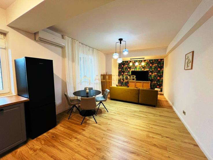 Apartament NOU 2 camere zona Sala Sporturilor