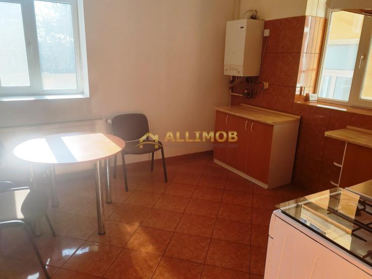 Apartament 3 camere  in Ploiesti, zona centrala