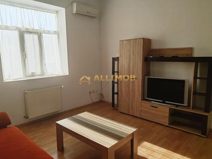 Apartament 3 camere  in Ploiesti, zona centrala