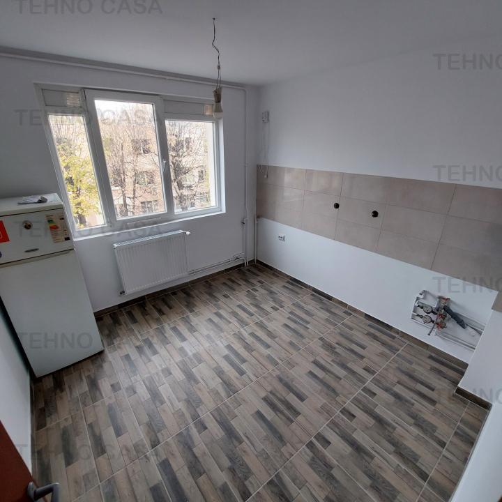 TITAN, metrou 1 Decembrie la 10 minute mers, renovat, decomadat