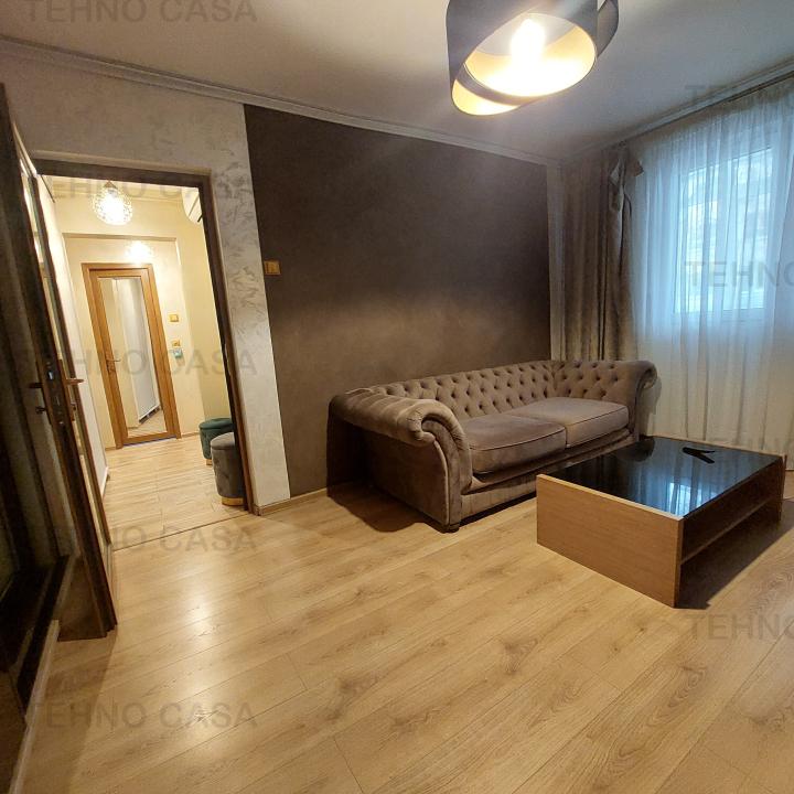 DRISTOR metrou, apartament lux, et. 1/10, cu centrala, decomandat.