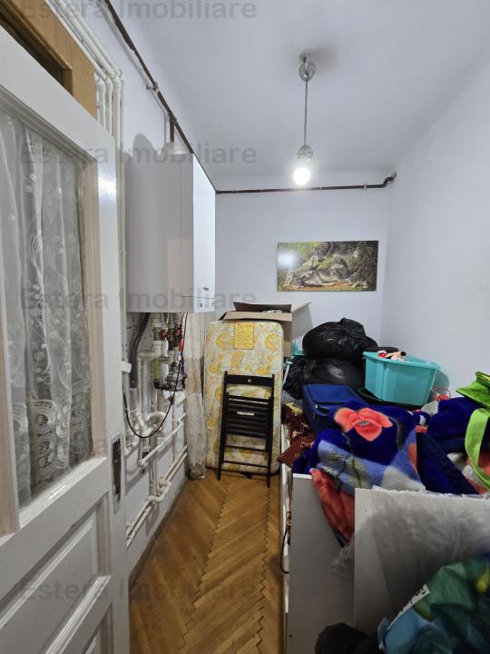 APARTAMENT DE VÂNZARE CU 5 CAMERE ZONA CALEA MOSILOR COLȚ CU CAROL 1