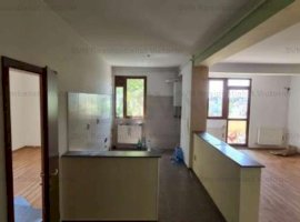 Vanzare apartament 3 camere, Central, Bragadiru