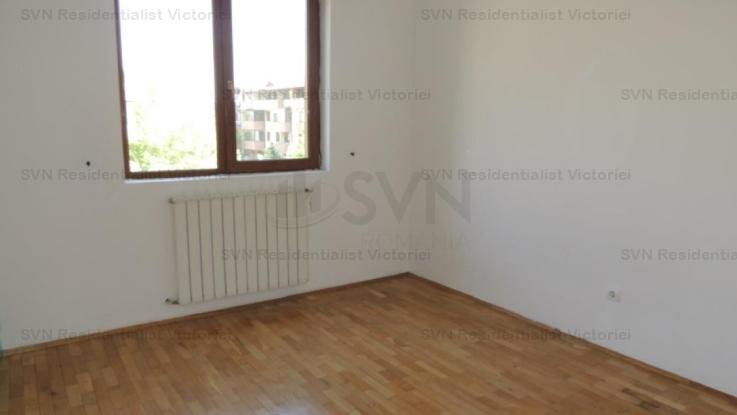 Vanzare apartament 3 camere, Central, Bragadiru