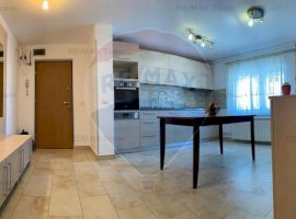 Apartament cu 4 camere de vânzare în zona Doamna Ghica