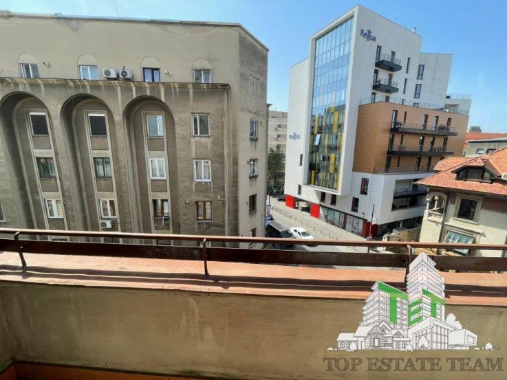 Apartament 3 camere de vanzare zona B-dul. Magheru