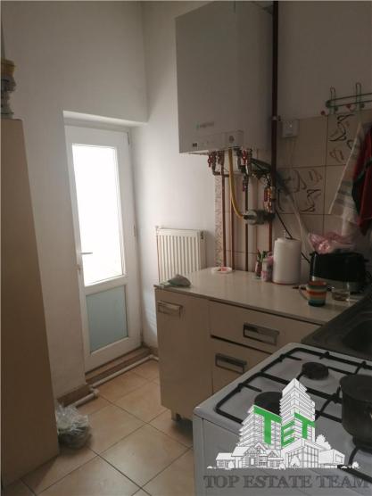 Apartament 3 camere in zona Piata Unirii