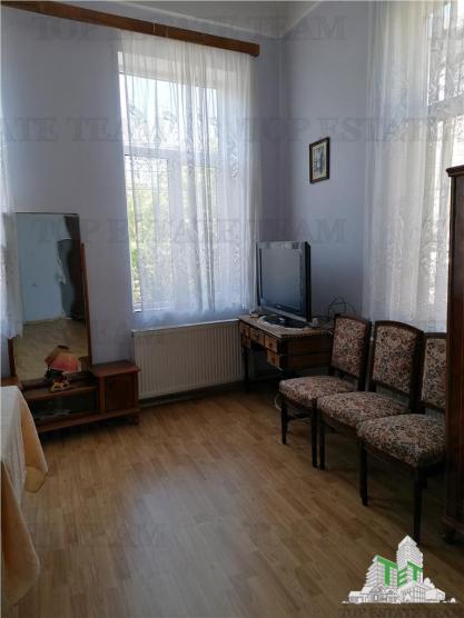 Casa 5 camere in zona - Serban Voda