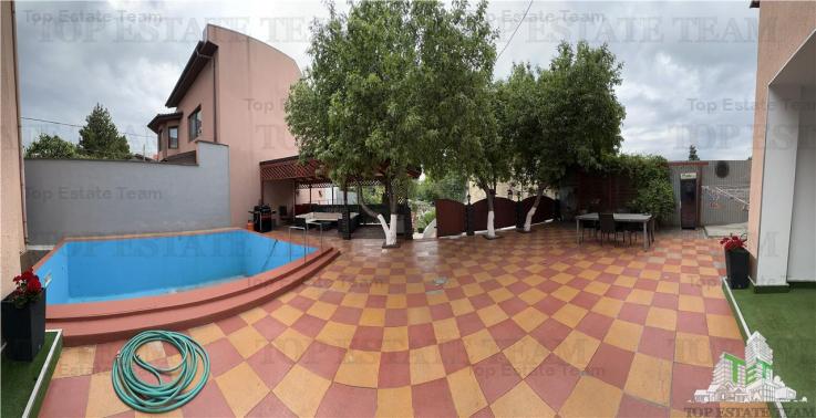 Vila cu 9 camere + Spatiu comercial + Piscina in zona Fizicienilor/Dristor