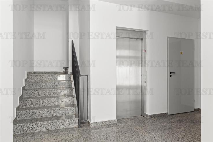 Vanzare, Apartament 3 Camere bloc boutique P-ta Victoriei