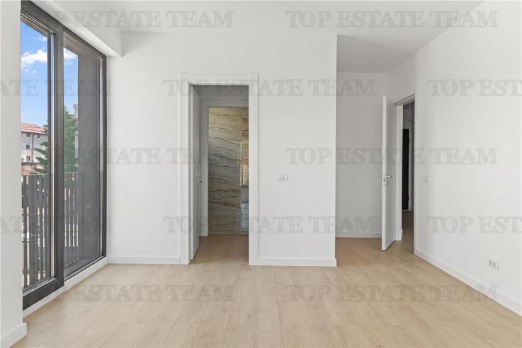 Vanzare, Apartament 3 Camere bloc boutique P-ta Victoriei