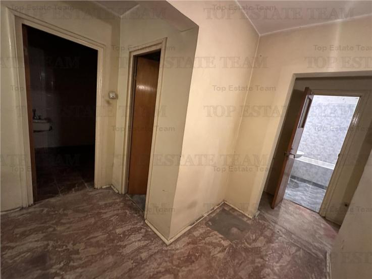 Apartament de 3 camere pentru investitie in cartierul Drumul Taberei zona Valea Oltului langa metrou
