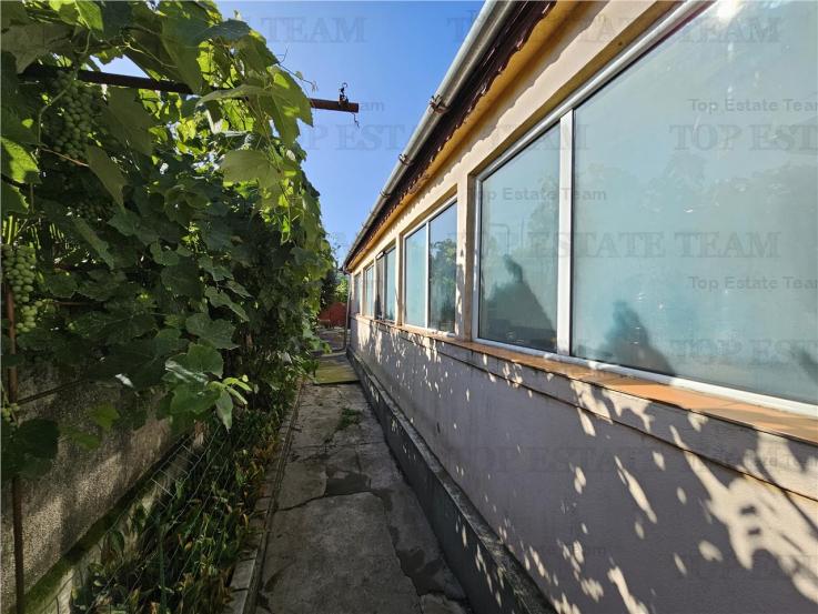 Casa la curte cu teren 646mp in Chiajna