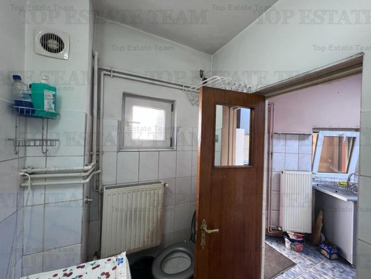 Apartament 3 camere centrala proprie in vila metrou Eroii Revolutiei