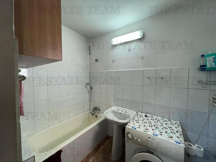 Oferta Apartament 3 camere la pret de Garsoniera centrala proprie in vila metrou Eroii Revolutiei