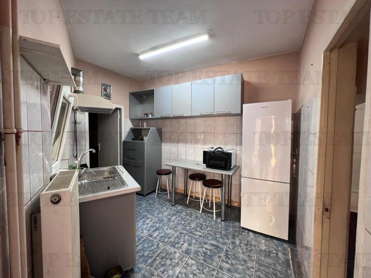 Oferta Apartament 3 camere la pret de Garsoniera centrala proprie in vila metrou Eroii Revolutiei