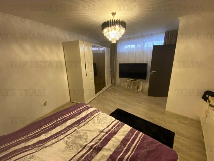 Apartament spatios demisol 3 camere bloc 2008 in Drumul Sarii