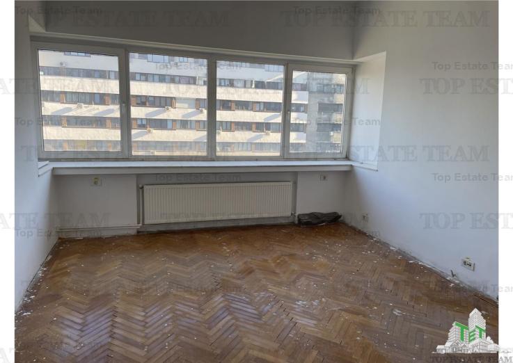 Apartament cu 4 camere de vanzare in zona Universitate - Nicolae Balcescu