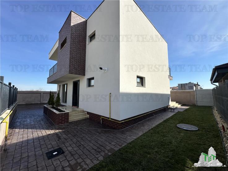 Vila de lux 4 camere, incalzire in pardoseala si 370 mp teren in Prelungirea  Ghencea ( Bragadiru )