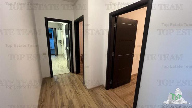 Spatiu/Apartament cu 3 camere, terasa, parcare, boxa, Metrou Pacii