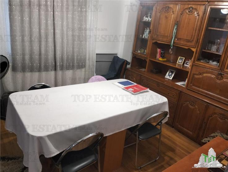 Apartament de 3 camere de vanzare in zona Mall Sun Plaza