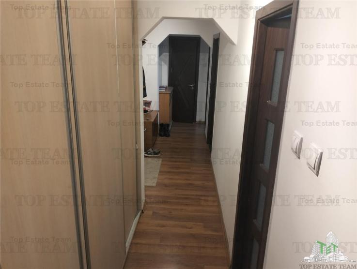 Apartament de 3 camere de vanzare in zona Mall Sun Plaza