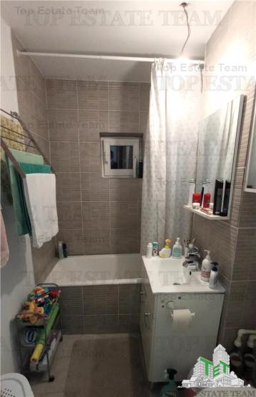 Apartament 3 camere renovat, de vanzare zona Colentina