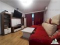 Apartament 3 camere renovat cu semineu electric si lumina ambientala + loc de parcare