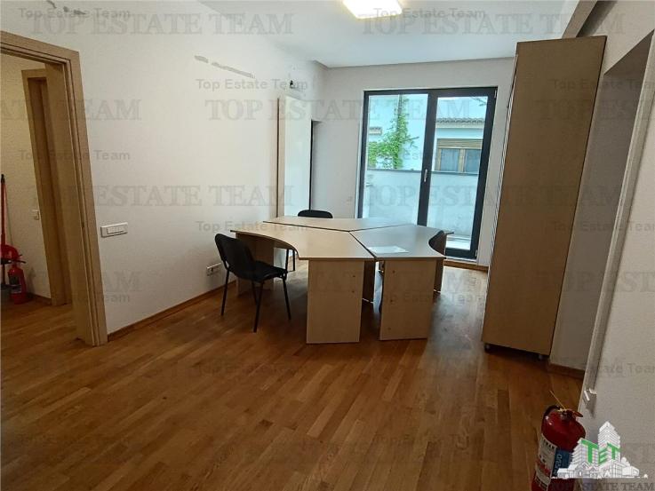 Vanzare spatiu birou, parter 4 camere, 2 locuri parcare, terasa, 2 boxe