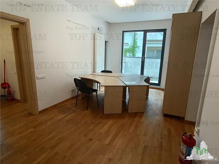 Vanzare apartament 4 camere cu terasa generoasa